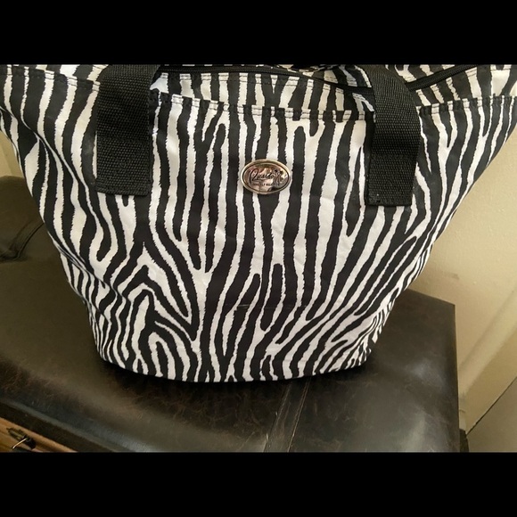 Ricardo Beverly Hills • Convertible Shopper Zebra - Picture 13 of 13